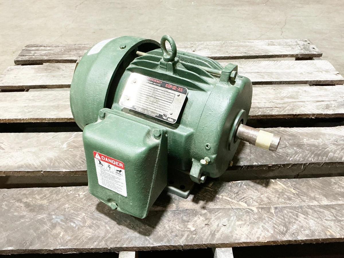 New Toshiba BY156FLF10MHD02 Electric Motor 575V 60Hz 1170RPM 1.5HP 2A FBK1