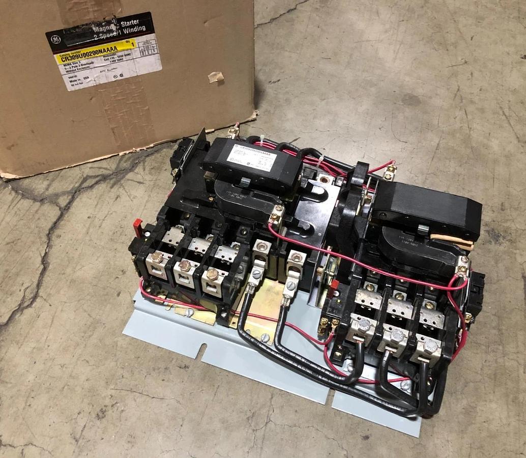 New General Electric CR309U00200NAAAA Reversing Starter 120V Coil Size 3