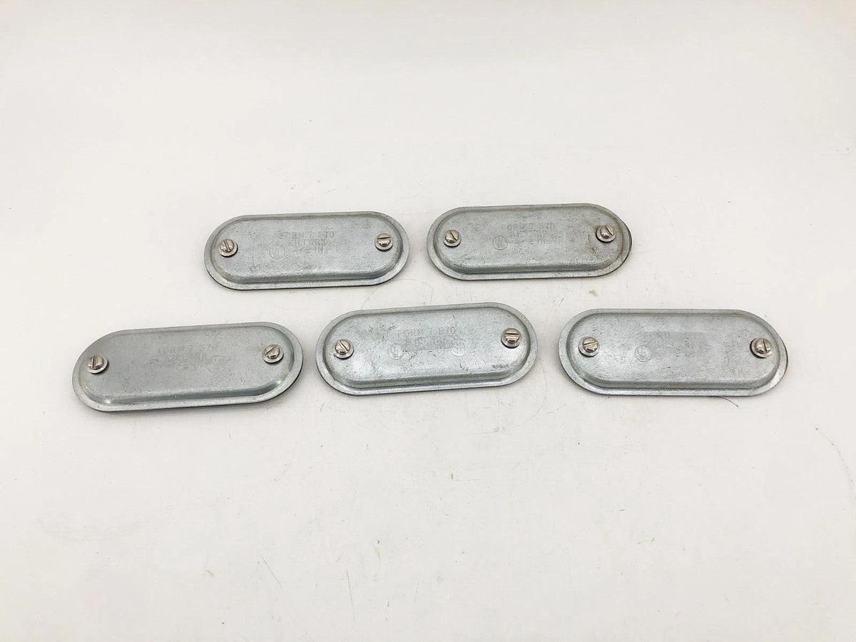 Lot of 5 New Killark 570 Steel Conduit Body Covers 1-1/2" Form 7