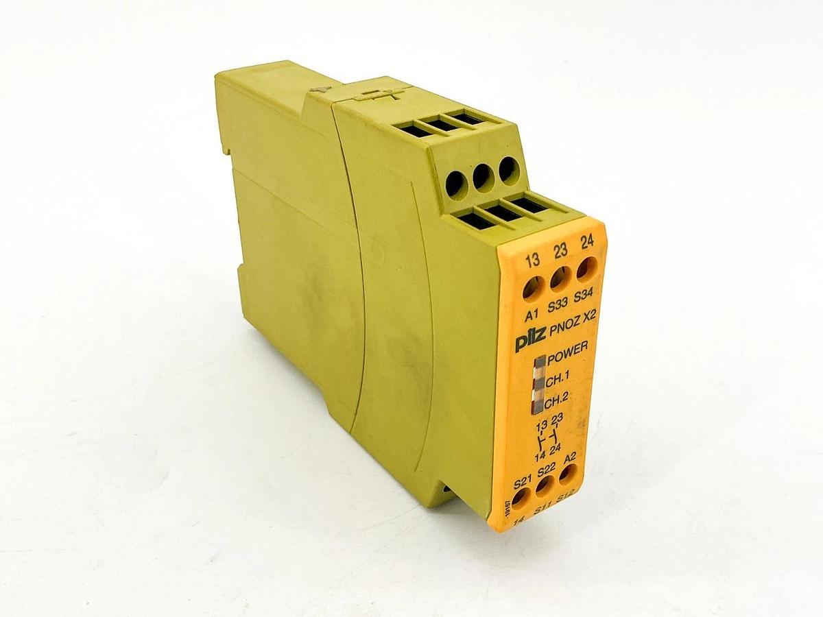 New Pilz PNOZ X2 Safety Relay 24V 4.5VA PNOZ X2 24VAC/DC 2N/O 774303 - No Box