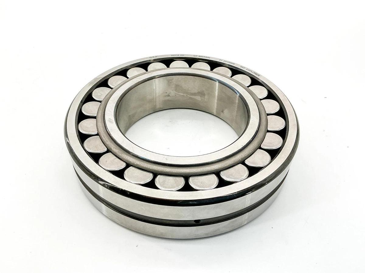 New SKF 22216 EK Spherical Roller Bearing 80x140x33 mm - No Box