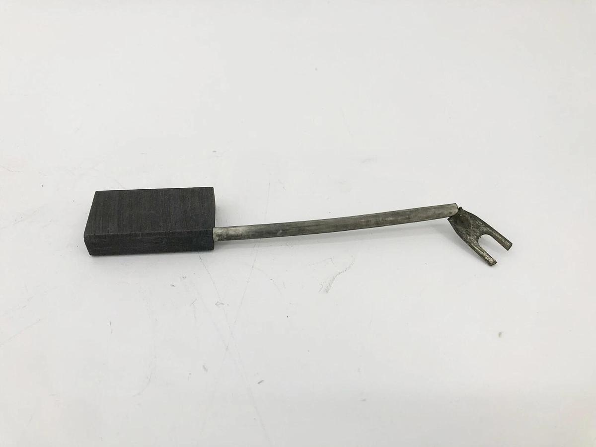 Lot of 2 New EM 107A6 98G01 Carbon Brushes