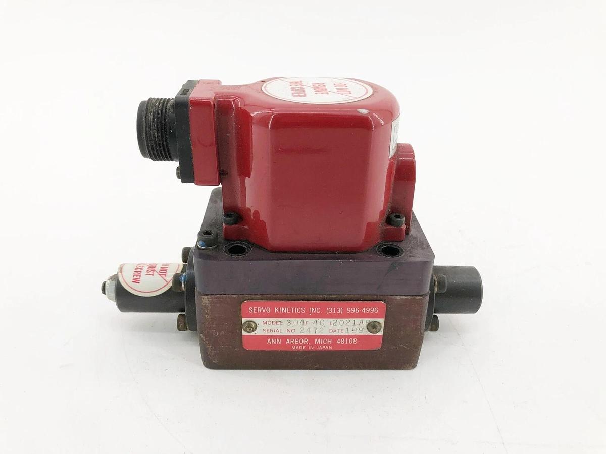 Used Servo Kinetics 304F40L2021AR Servo Valve