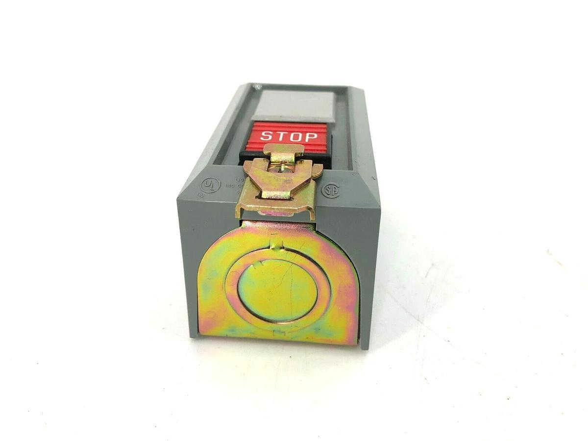 New Square D 9001-BG-104 Control Station Stop Pushbutton W/ Lockout