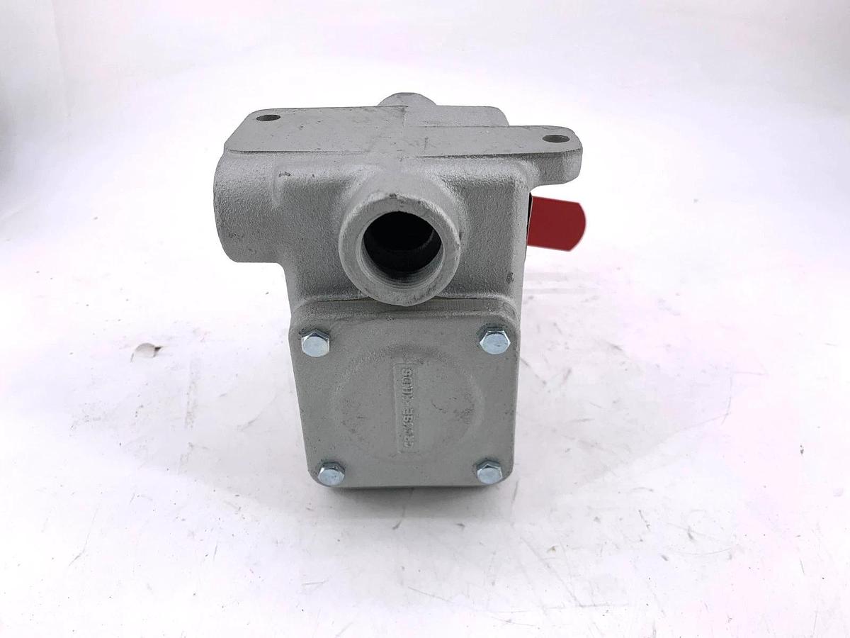 New Crouse-Hinds AFU0333 01 Conveyor Control Safety Switch Single End Right