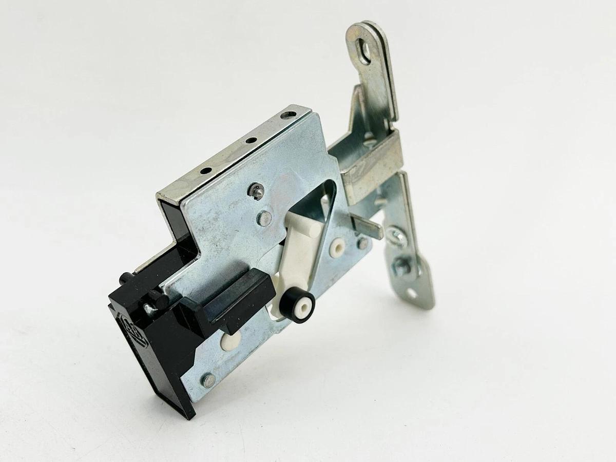 New Allen Bradley 40410-341-51 Mechanical Interlock for Starter For Sizes 0-3