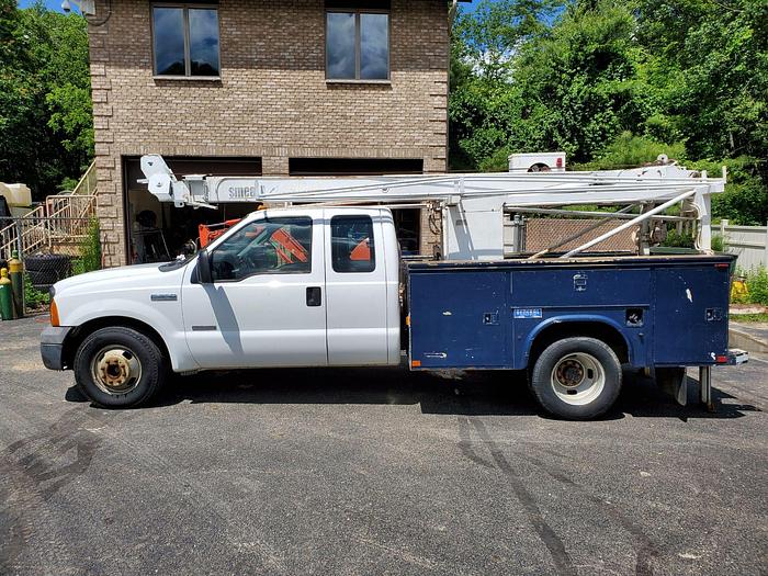 Used 1992 Smeal 5T Pump Hoist