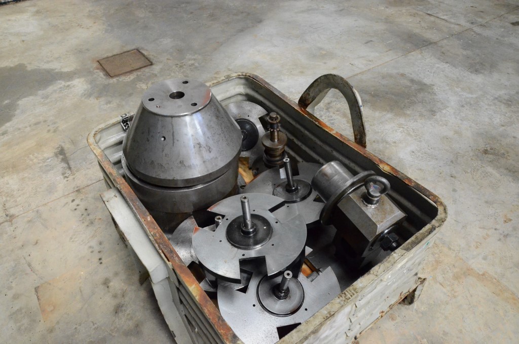 Usado 1966 LIEBHERR L 650 Talladoras de Fresa Madre #4314