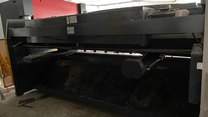 Used Hydrauliczne nożyce gilotynowe QC12Y 6x3200