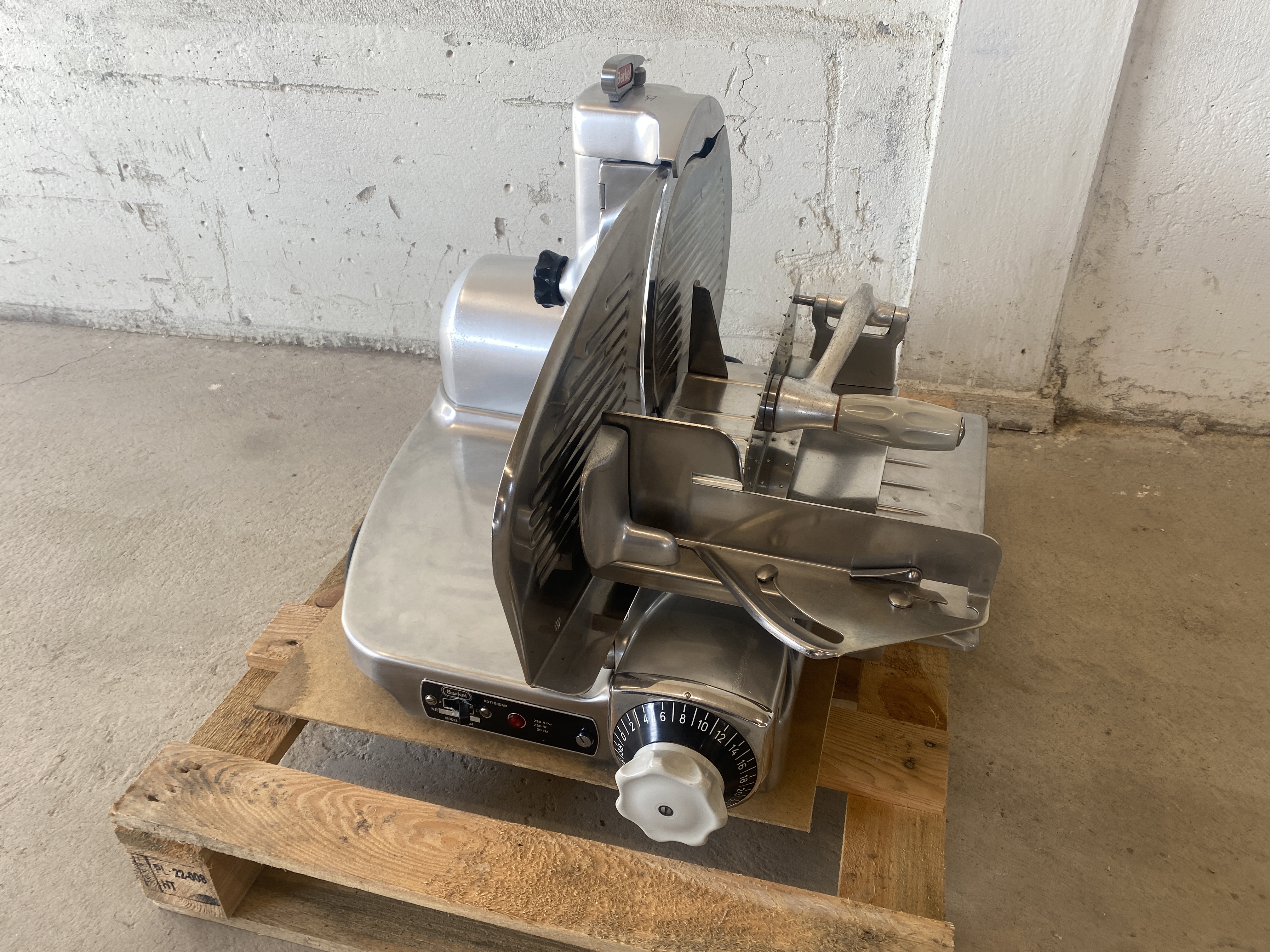 Begagnad Berkel 834