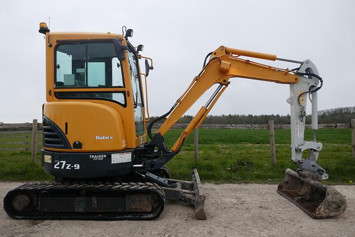 Used 2012 HYUNDAI ROBEX 27-9