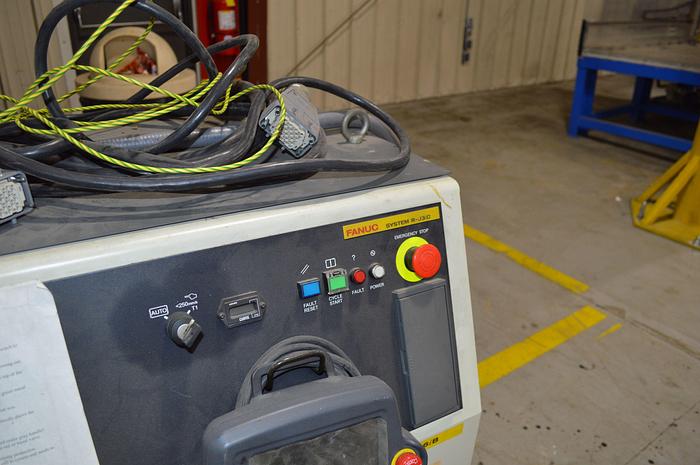 Used FANUC M-6iB/6S WITH R-J3iC CONTROLS, TEACH PENDANT & CABLES