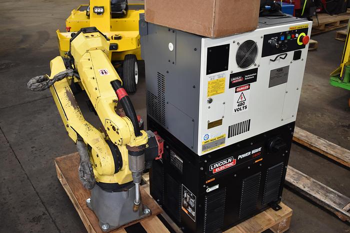 Refurbished FANUC Arcmate 100ic/12 Industrial Welding Robot with R30ib Controller and Lincoln Powerwave i400
