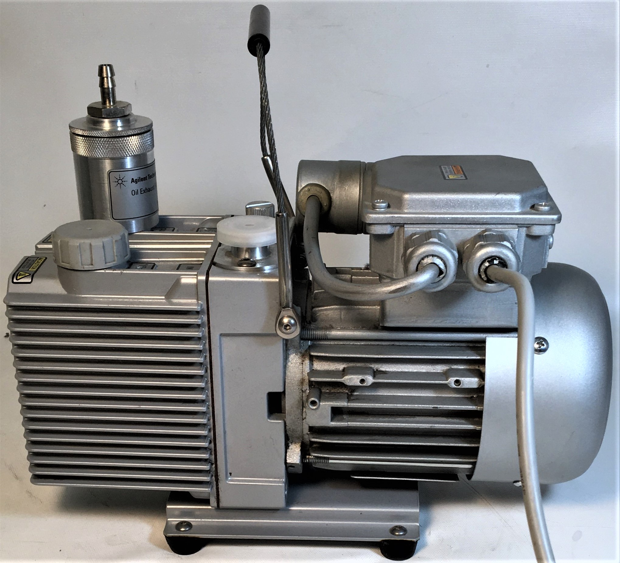 Used Agilent DS 42 Rotary Vacuum Pump with Oil Exhaust Filter (1.2cfm)