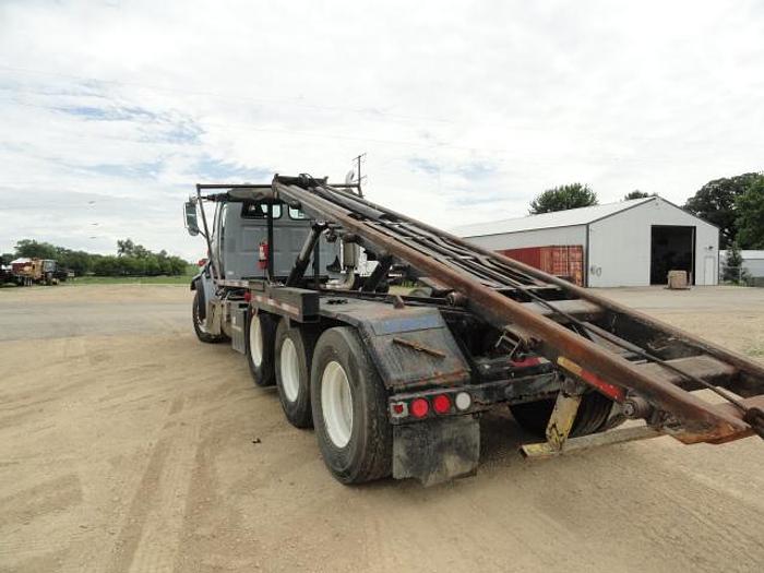 Used 2004 STERLING LT9500