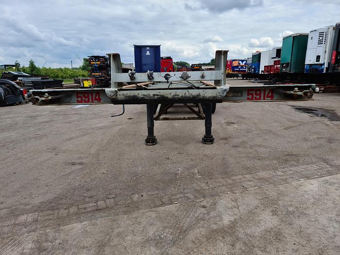 Used 1980 2 axle gooseneck container chassis  steel suspension drum brakes freuhauf