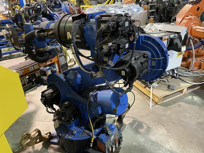 Used YASKAWA MOTOMAN ES165D 6 AXIS CNC ROBOT WITH DX100 CONTROLLER