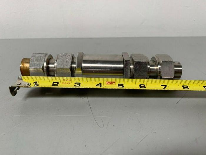 Used Swagelok SS-16C-1 Stainless Steel Check Valve 1 PSI w/ 1" Compression Fittings