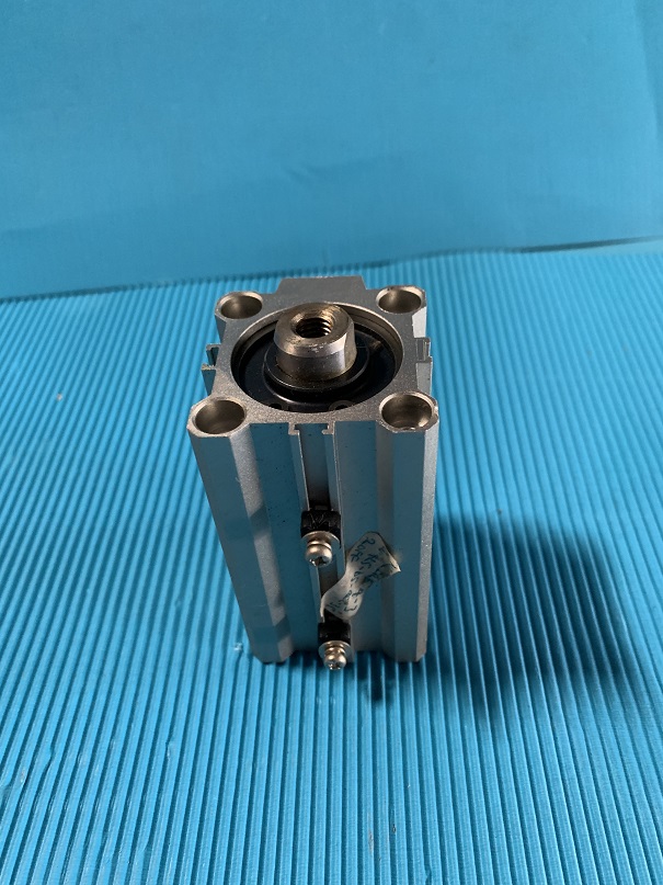 Used SMC Air Cylinder CDQ2B32-50D