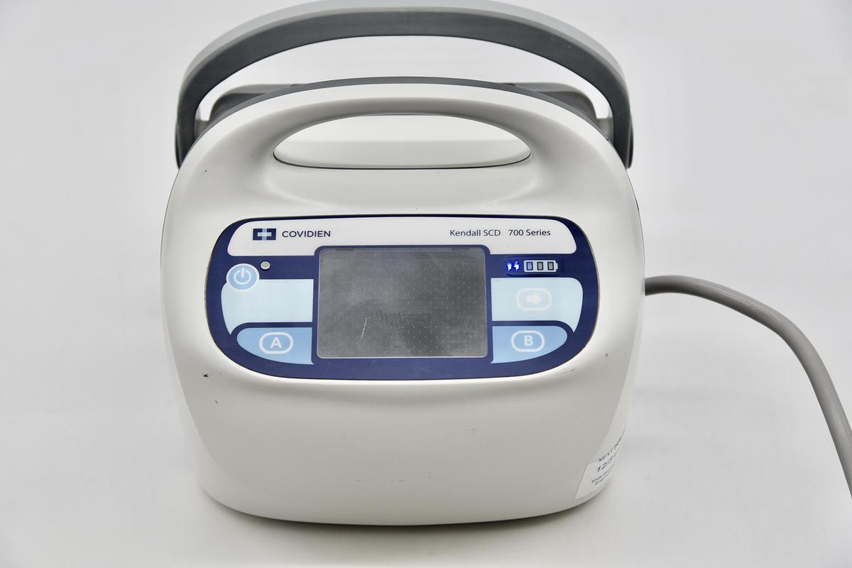 Used Covidien 700 Series Kendall SCD Controller, Reference 29525, Software 3.01