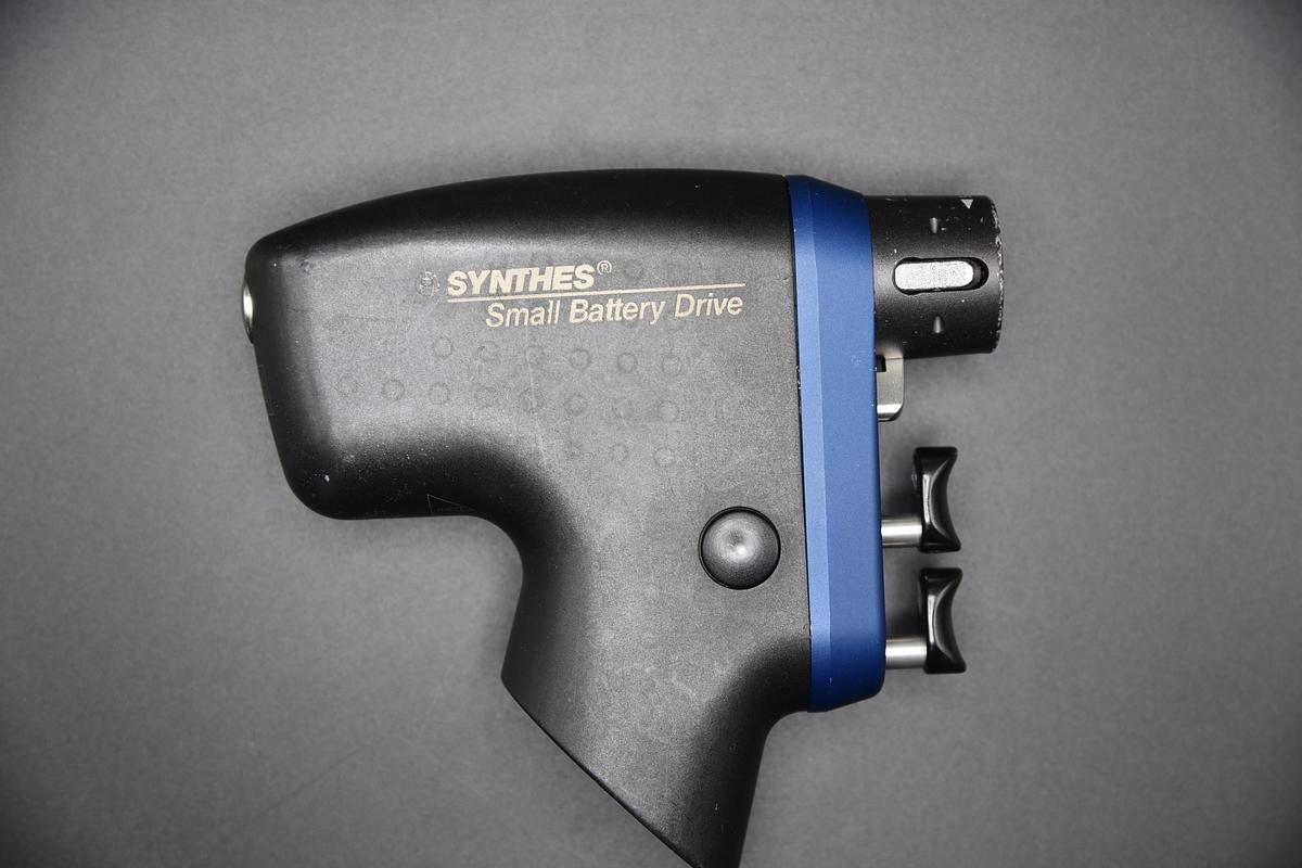 Used Synthes Small Battery Drive 532.010