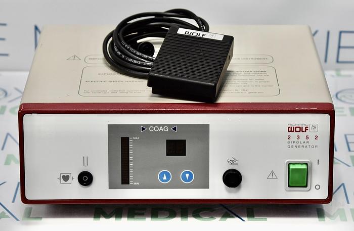 Used GYRUS ACMI G400 WORKSTATION GENERATOR WITH FOOTSWITCH 744010