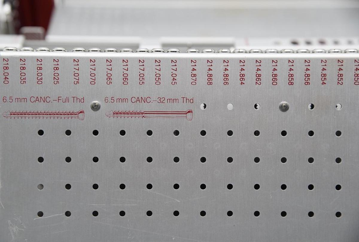 Used Synthes 115.403 LCP Locking Large Fragment Screw Set