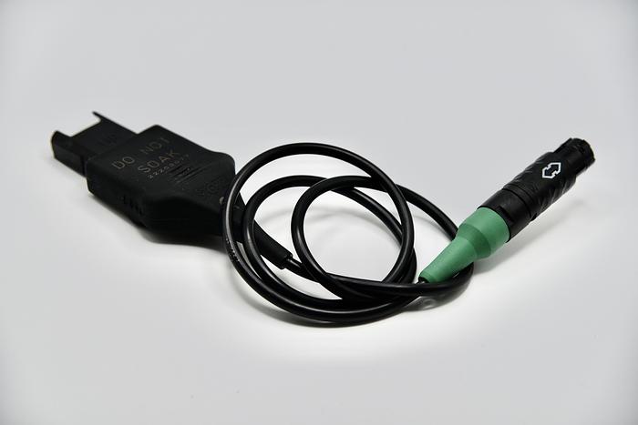 Used KARL STORZ 22200077 VIDEO ENDOSCOPE ADAPTOR, COLOR SYSTEMS PAL/NTSC LENGTH 90 CM