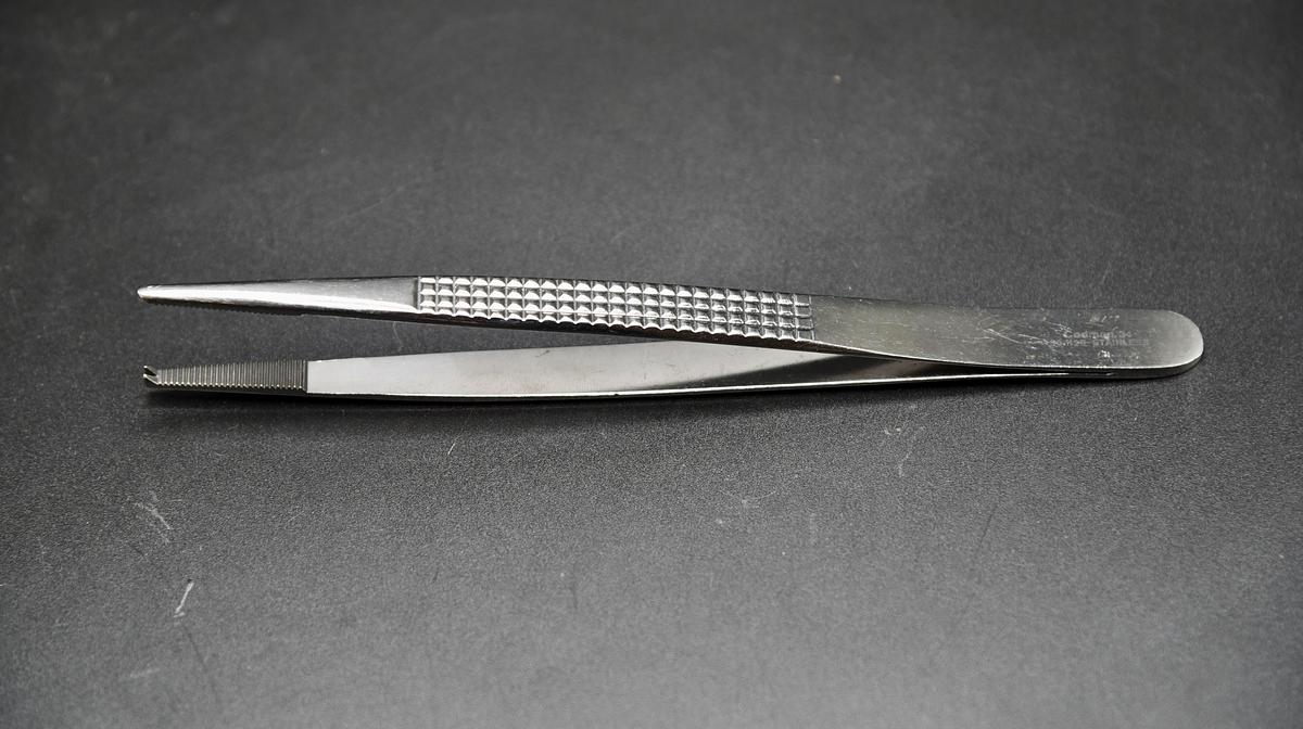 Used CODMAN 30-1129 Symmetry Bonney Tissue Forceps