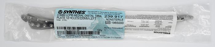 239.917 SYNTHES 3.5MM LCP MEDIAL DISTAL TIBIA PLATE 12 HOLES/220MM-LEFT