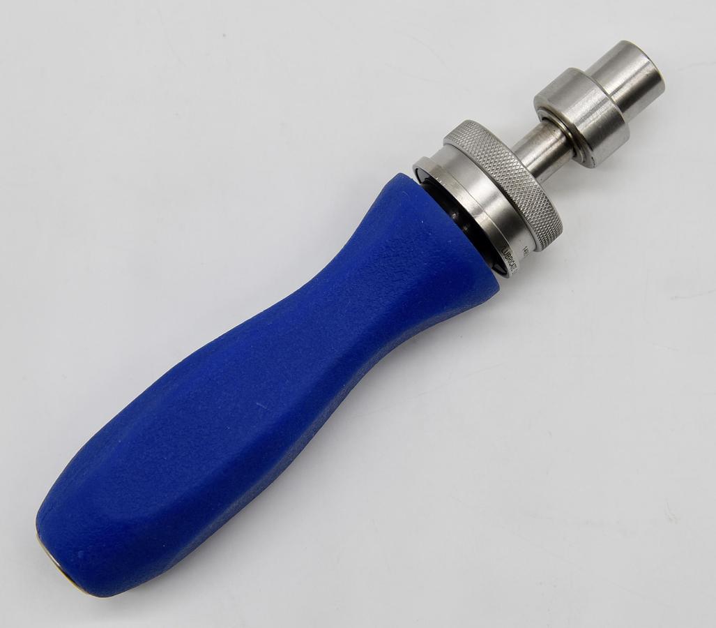 Used Arthrex AR-1999 Ratcheting Screwdriver Blue Handle