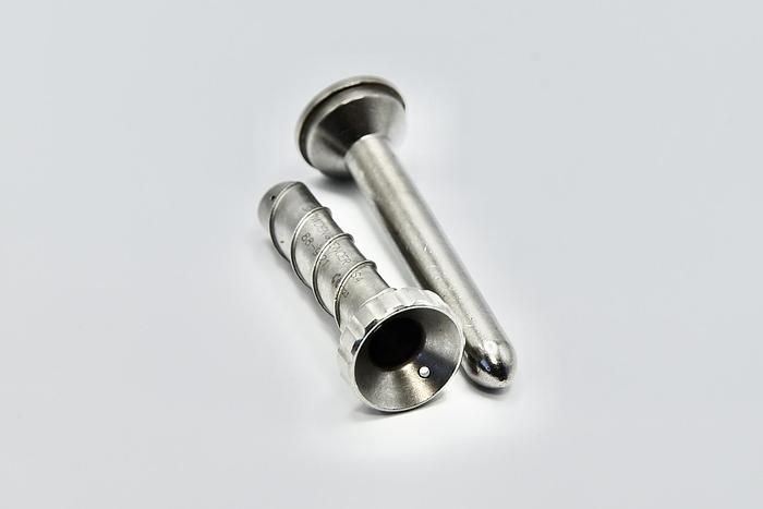 Used Snowden Pencer 88-9121, Thoraport Threaded Obturator & Cannula