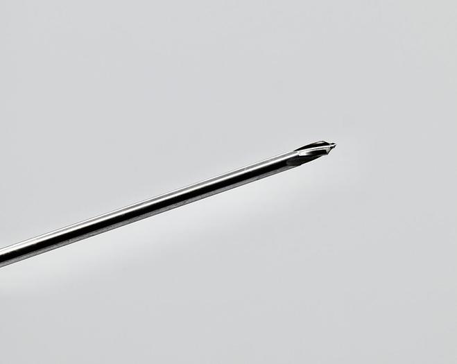 Used Synthes 511.417 4.0mm 3-Flute Drill Bit, Brad Point, 150mm