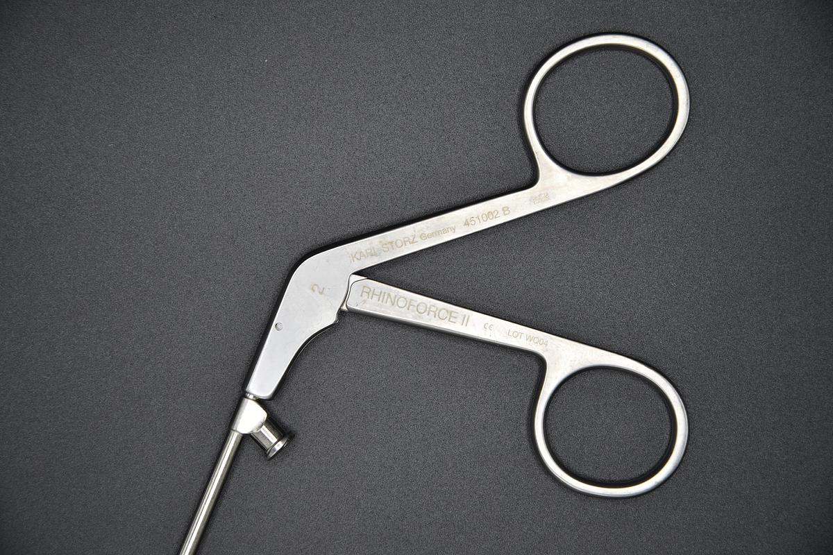 Used KARL STORZ 451002B BLAKESLEY RHINO FORCE STRAIGHT SIZE 2, 4MM THROUGHCUT ENT