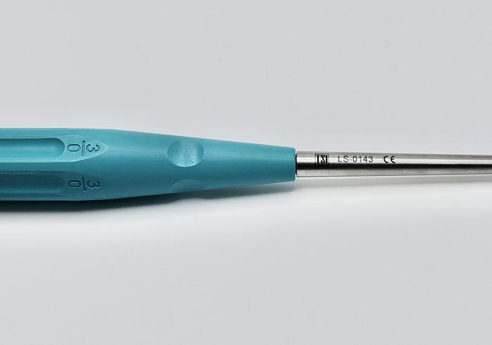 Used PHANTOM TSI LS-0143 Reverse Curette, 3/0 Head,135 Deg,142 MM (5.5") Work Length, Aqua