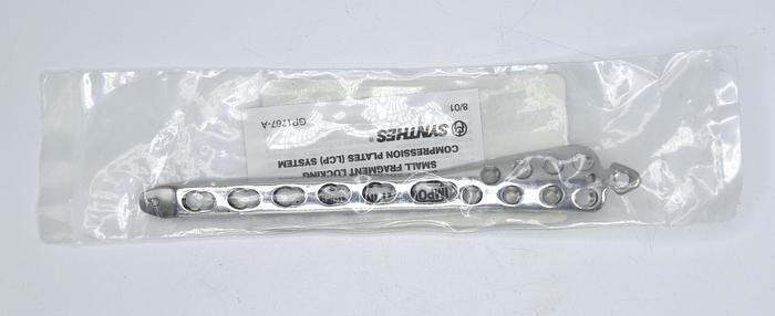 SYNTHES 239.904 3.5MM LCP MEDIAL DISTAL TIBIA PLATE 6 HOLES/142MM-RIGHT