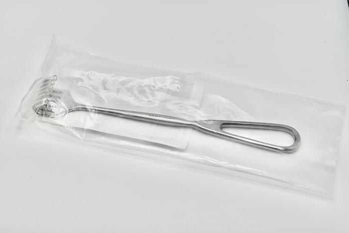 V. Mueller SU3564-01 Volkmann Retractor, Length 8-3/4" (22.2cm), 6 Sharp Prongs