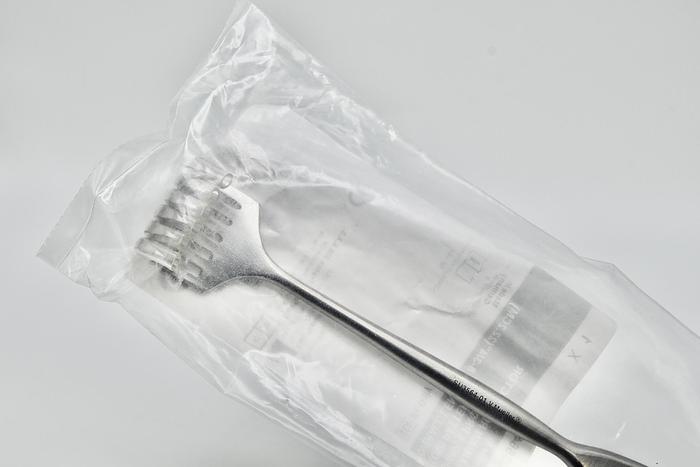 V. Mueller SU3564-01 Volkmann Retractor, Length 8-3/4" (22.2cm), 6 Sharp Prongs