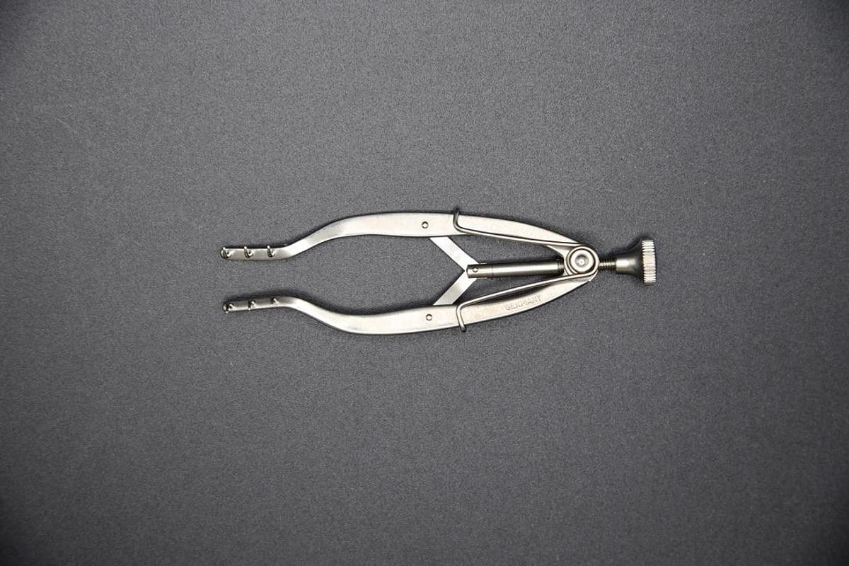 Used Storz E4500 Stevenson Lacrimal Sac Retractor
