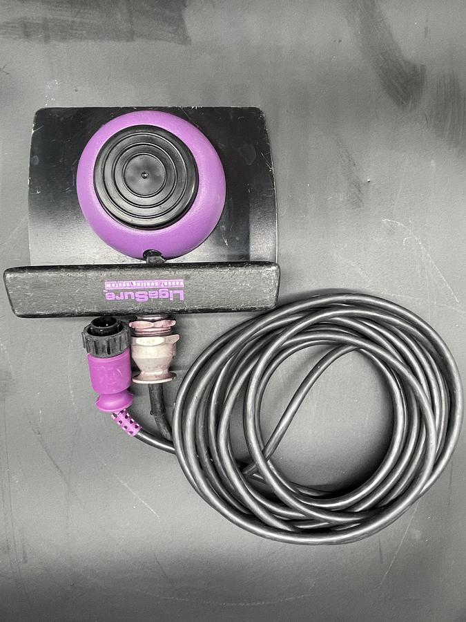 Used Covidien LS0300 LigaSure Tissue Fusion Footswitch, Purple