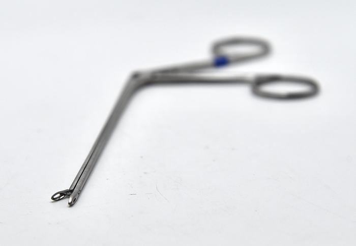 Used Karl Storz 634824 Strumpel Fenestrated Oval Cups Forceps 2.5mm X 12.5cm