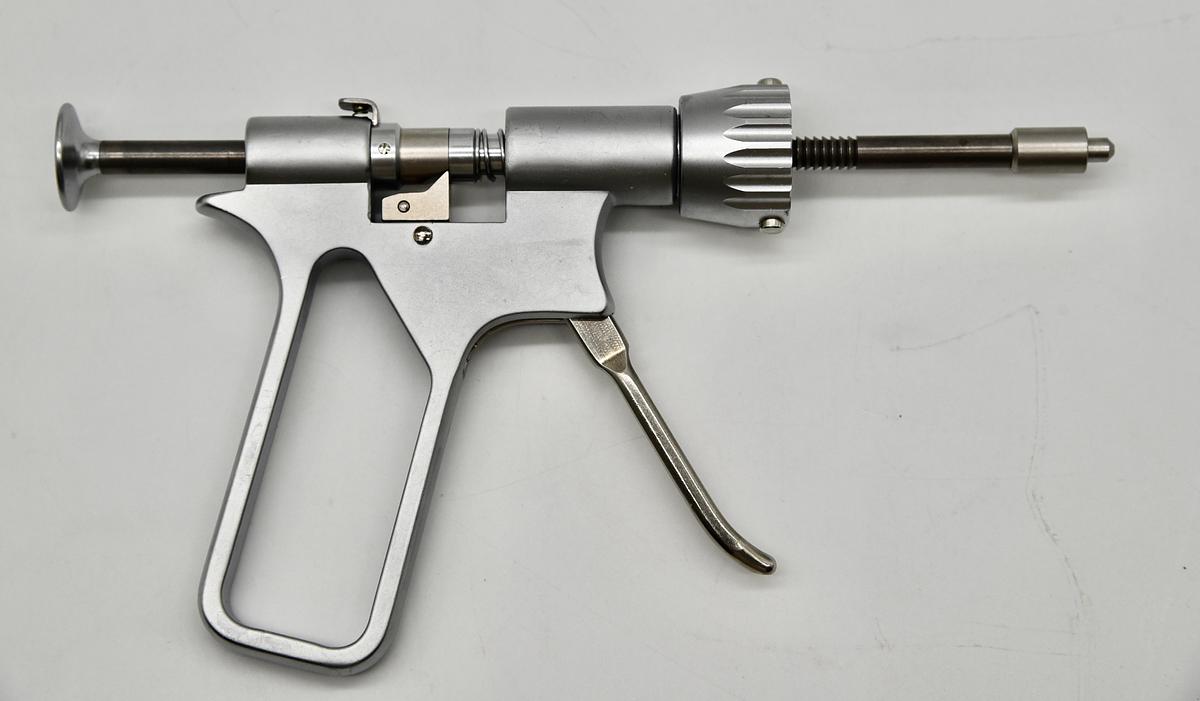 Used Henke-Ject Pressure Syringe