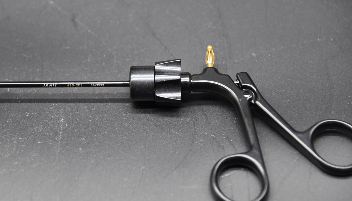 Used Integra Jarit 630-202 Endo Grasper Scissors, 9-3/4", Supercut, Roto-Cam Monopolar, Double Action, Insulated, 3.5mm