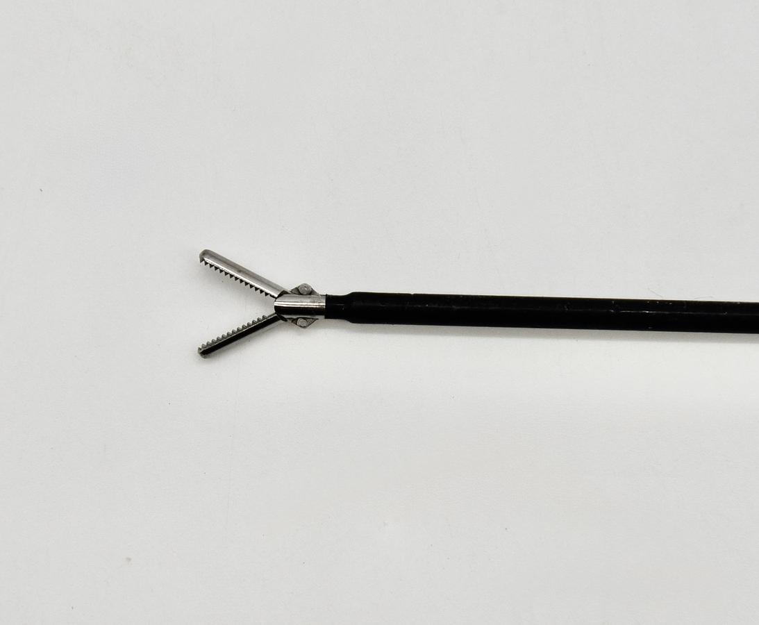 Used Karl Storz 33125 Clickline Metal Handle w/ Hemostat Ratchet and 31310UL Forceps Insert