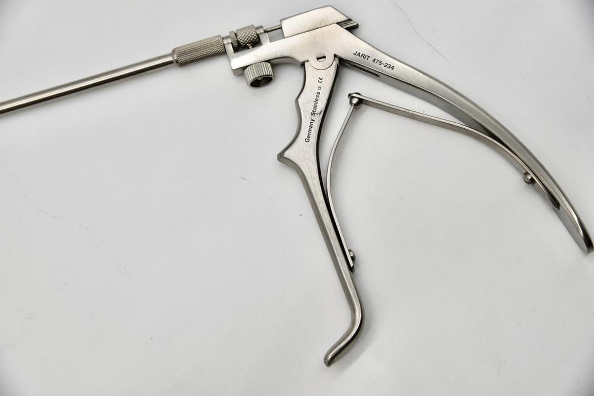 Used Jarit 475-234 Yeoman Biopsy Forcep, Rotating Shaft, Improved Handle, Straight, 16-1/4" 