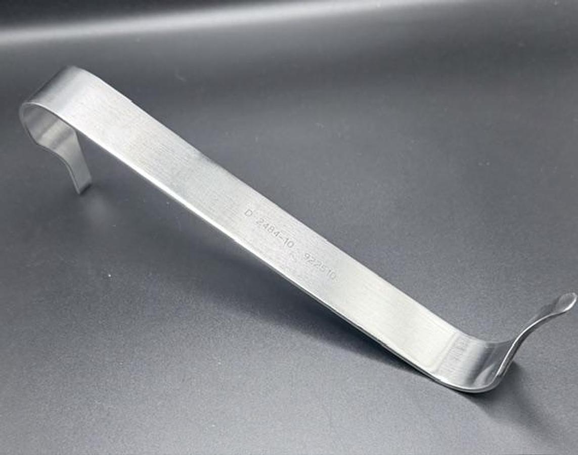 Used DEPUY ORTHOPAEDICS, INC. 2484-10-000 Retractor Narrow Tip