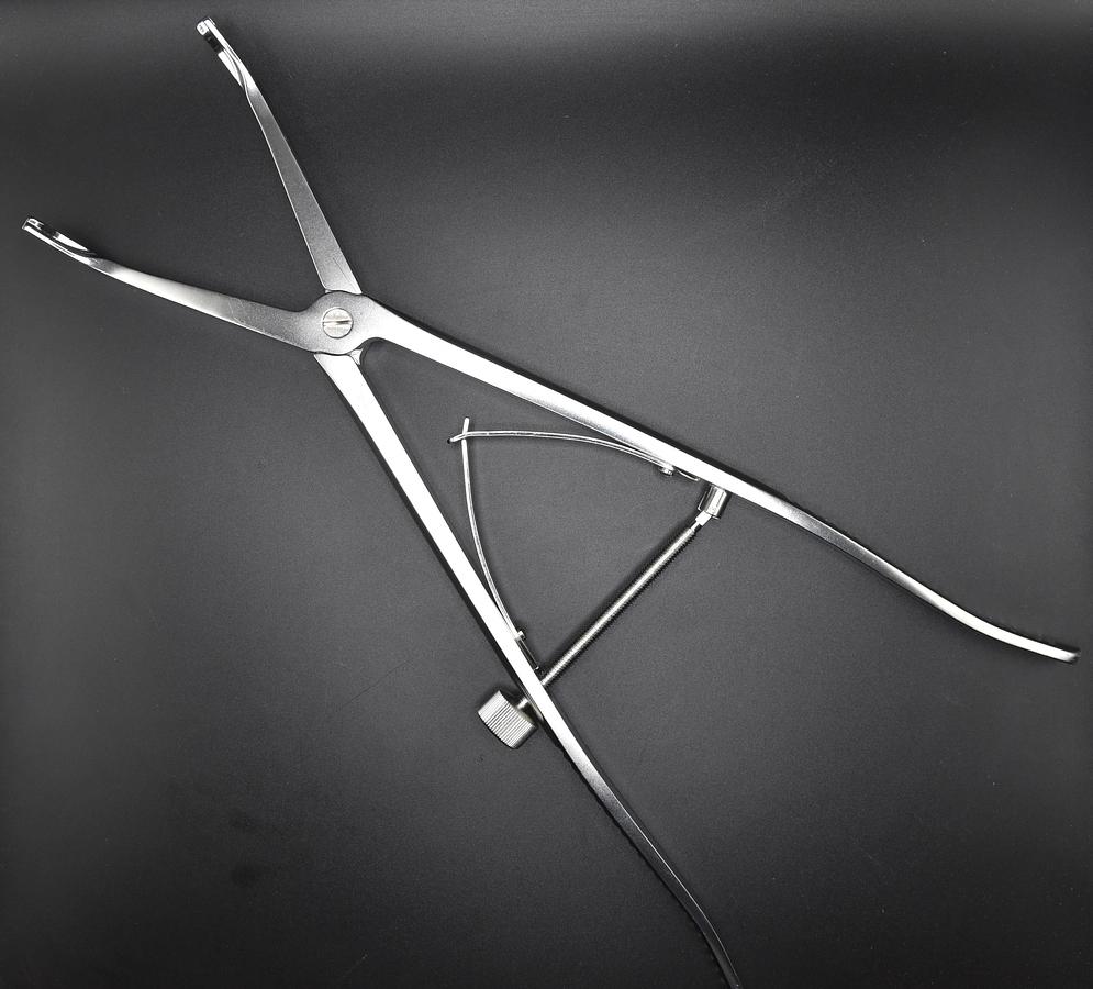 Used SYNTHES 388.42 SURGICAL COMPRESSION FORCEPS