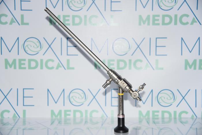Used Smith & Nephew 7209208 TruClear 8mm 0° Autoclavable Operative Hysteroscope and TruClear Sheath 7209383