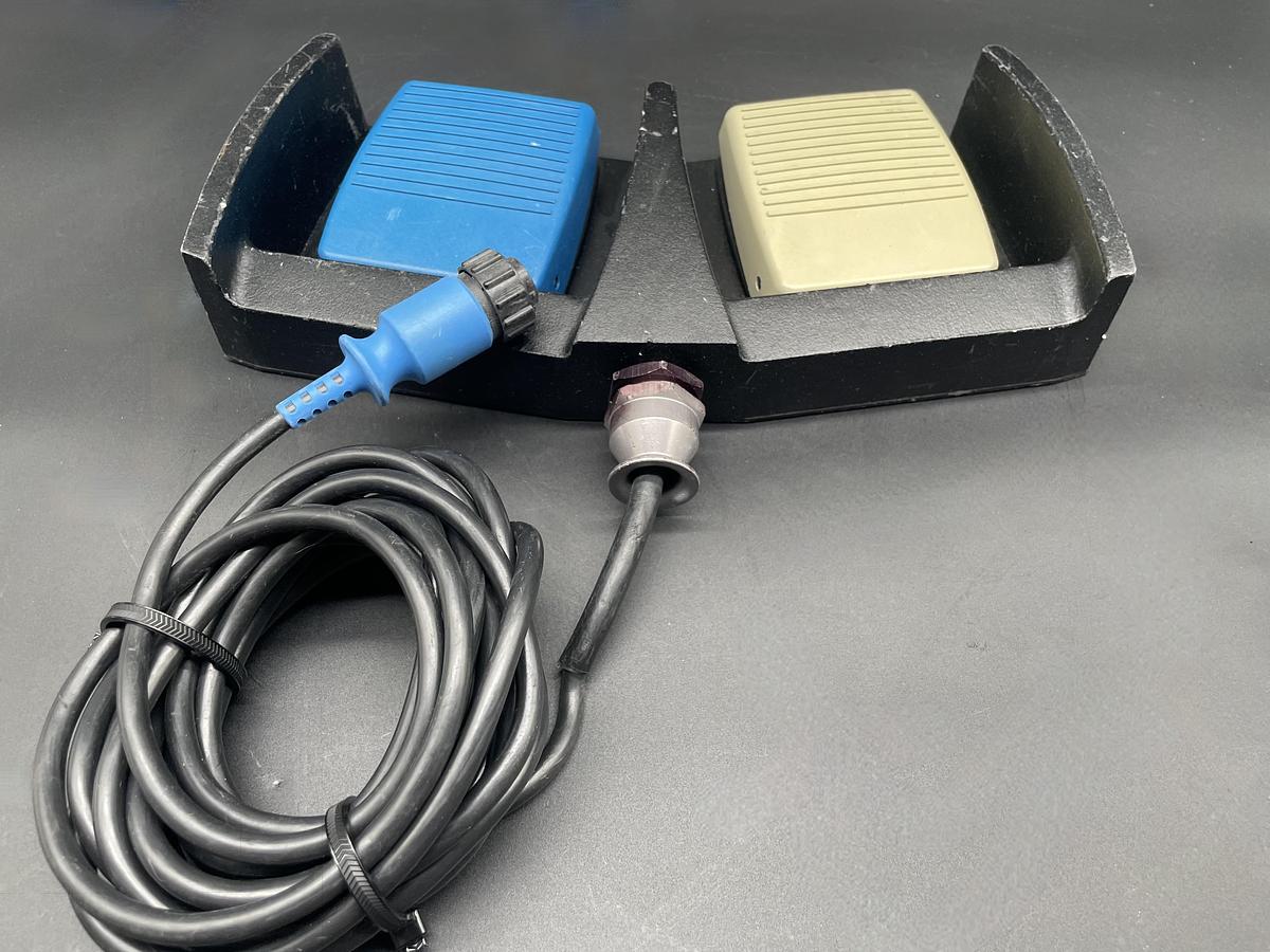 Used Covidien Valleylab 150-000-088 Footswitch