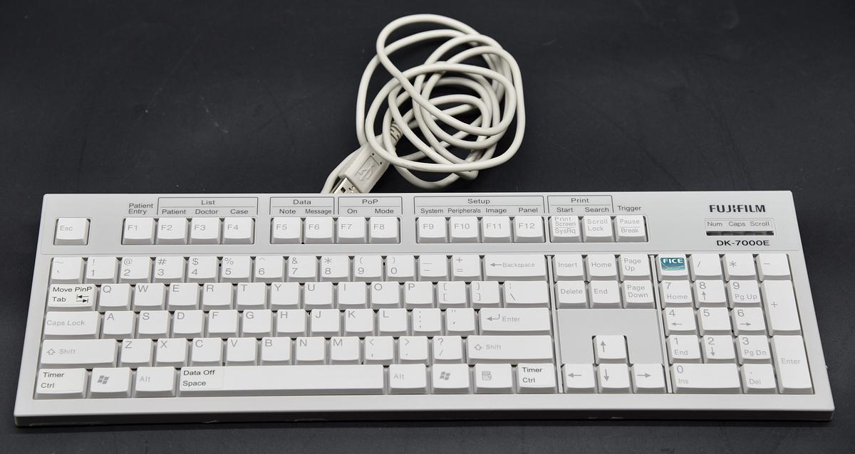 Used FUJIFILM ELUXEO VIDEO PROCESSOR VP-7000, BL-7000 LIGHT SOURCE WITH KEYBOARD AND CABLE ACCESSORIES